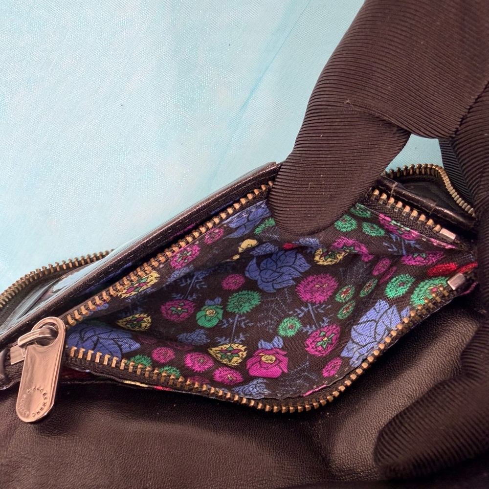 Marc by Marc Jacobs x Disney “I am not like other girls” Black Leather Wristlet - Picture 7 of 9